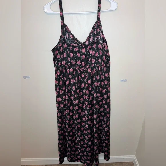 Torrid Tea Length Woven Jacquard Lace Trim Cami Dress Size 1X EUC - Picture 9 of 10